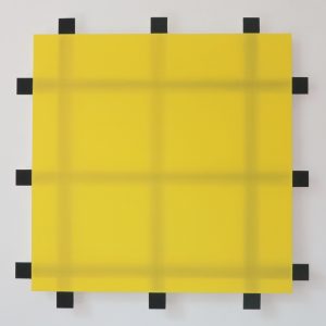 Lienhard von Monkiewitsch Gelbes Quadrat schwarzem Gitter 2004 Dispersion Acryl Pigment Holz